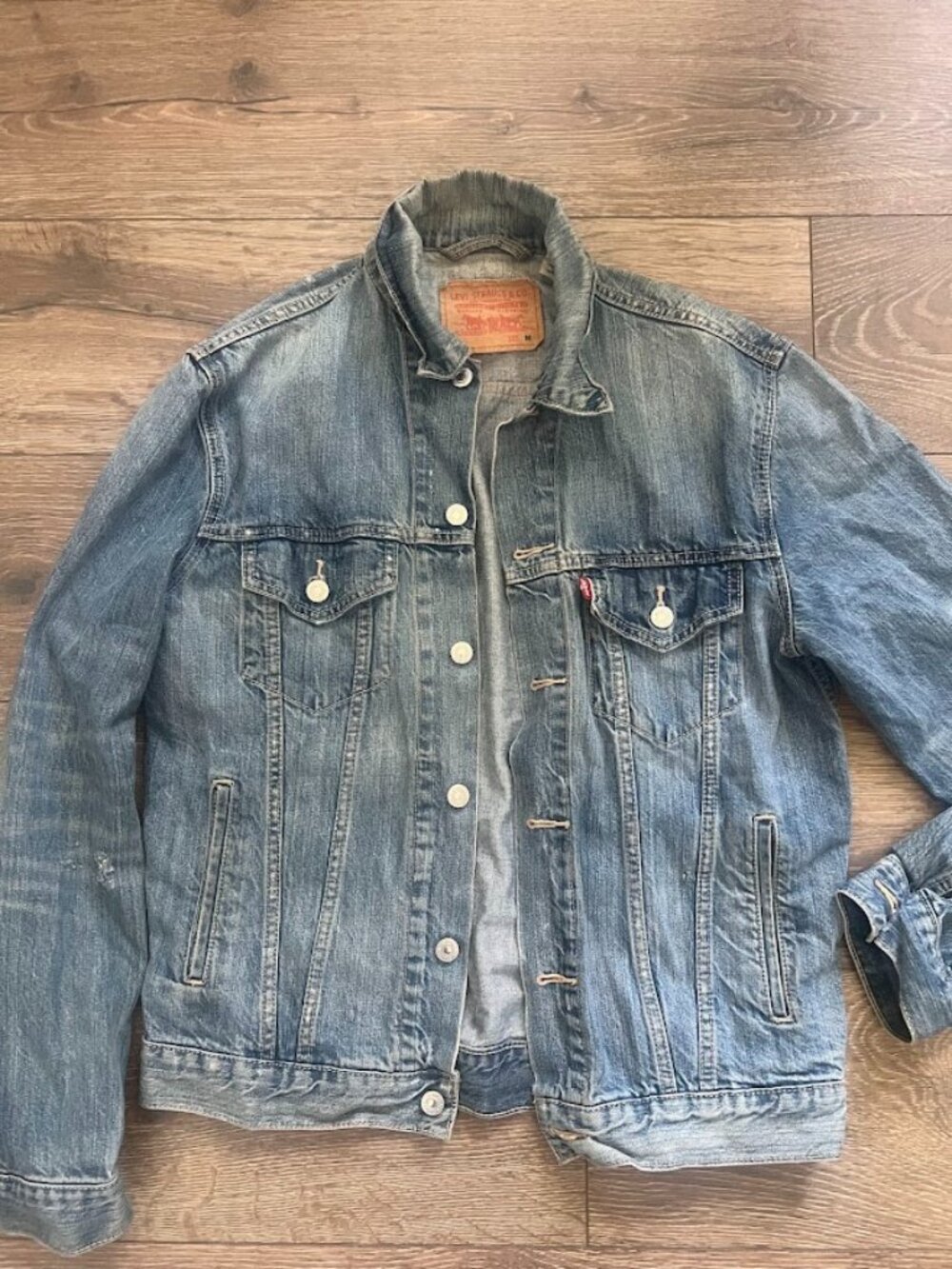 Levi's Blue Front Pocket Denim Jean Jacket Size Medium - Picture 1 of 16